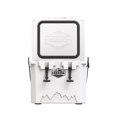 25 qt Basecamp Class­™ [Snowcap]