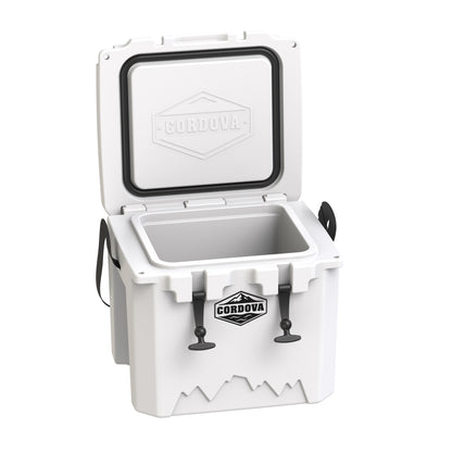 25 qt Basecamp Class­™ [Snowcap]