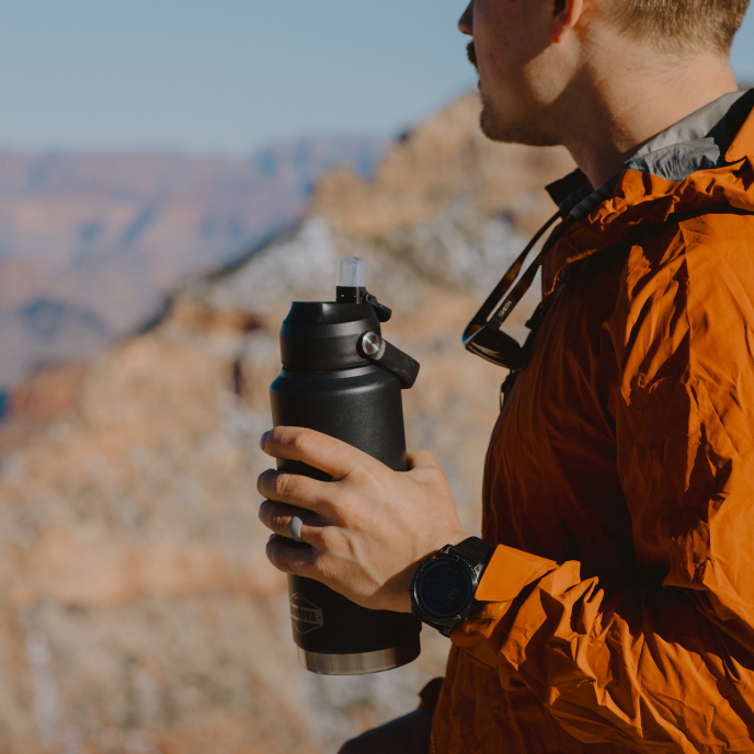 Trailhead Class 32 oz Water Bottle [Yonder] [Scree] [Snowcap] [Obsidian]